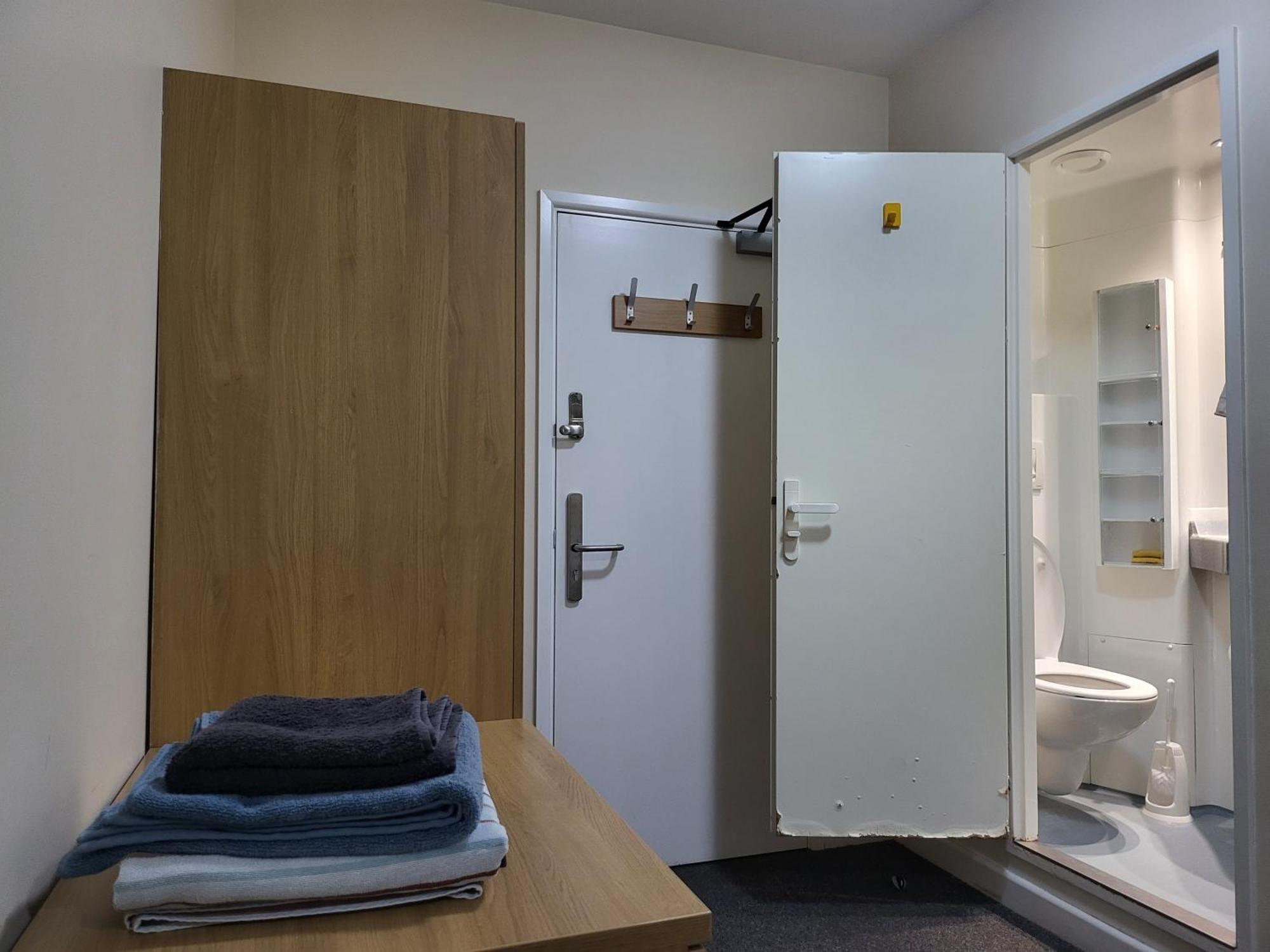 Comfort Meets Convenience Бирмингем Экстерьер фото